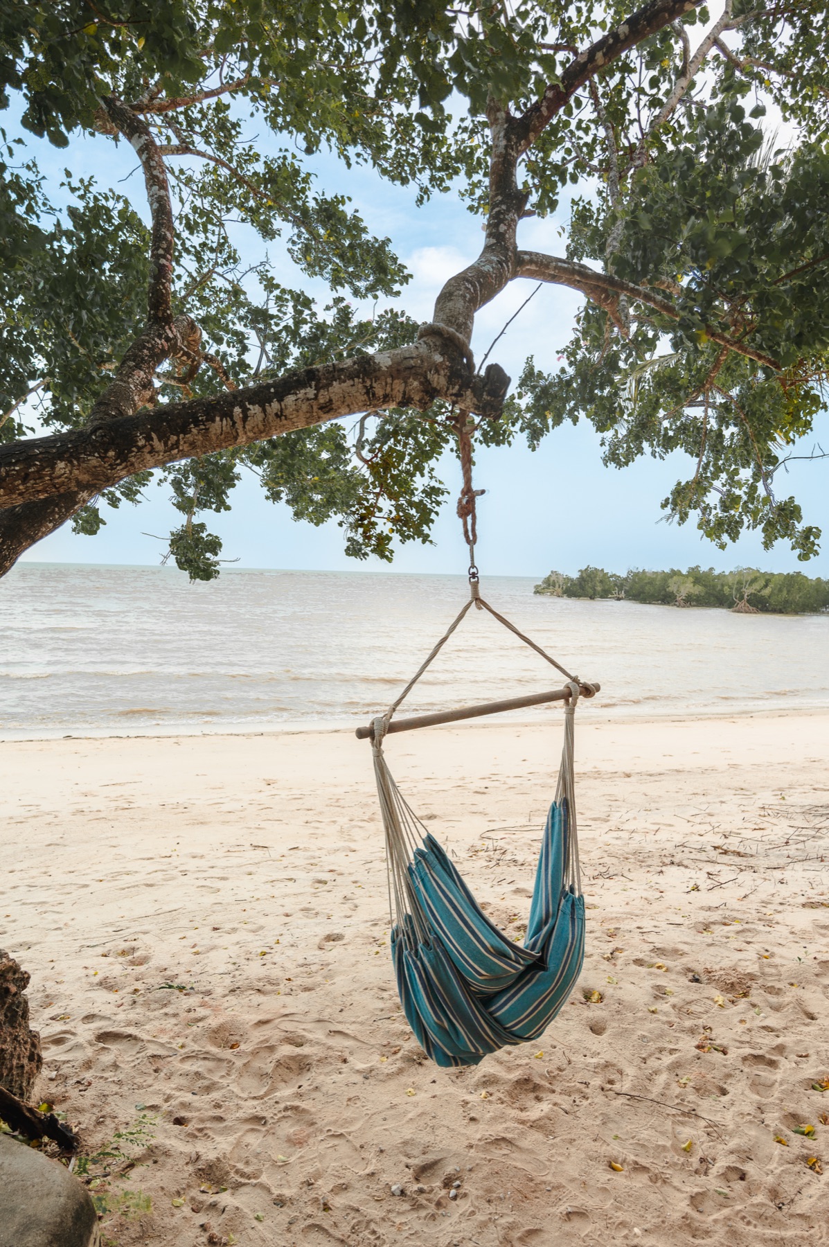Mwazaro Beach Lodge, beach swing